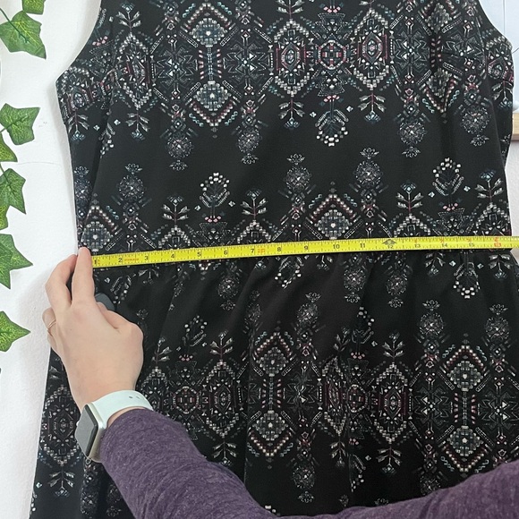 Xhilaration Patterned and Black Dress - Picture 7 of 10